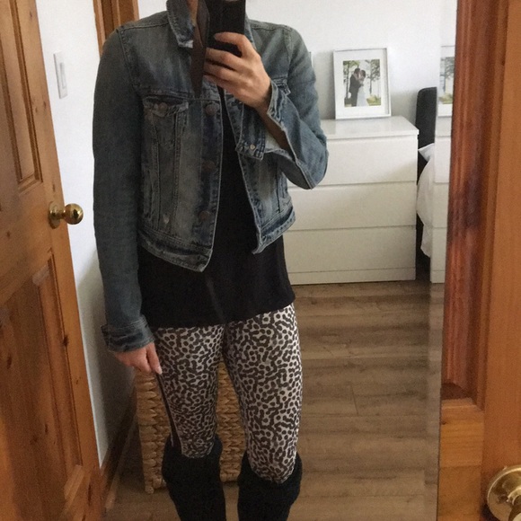 AE Jean jacket size small - Picture 2 of 5